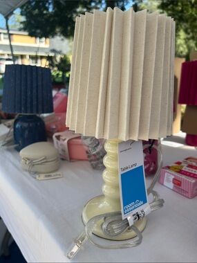 Room Essentials Cream Pleated Shade Table Lamp